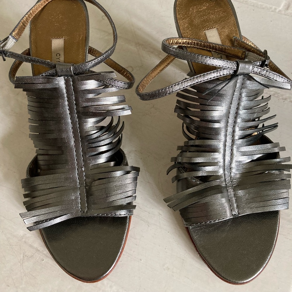 Cynthia Vincent Strappy Hells with Fringe, EUC